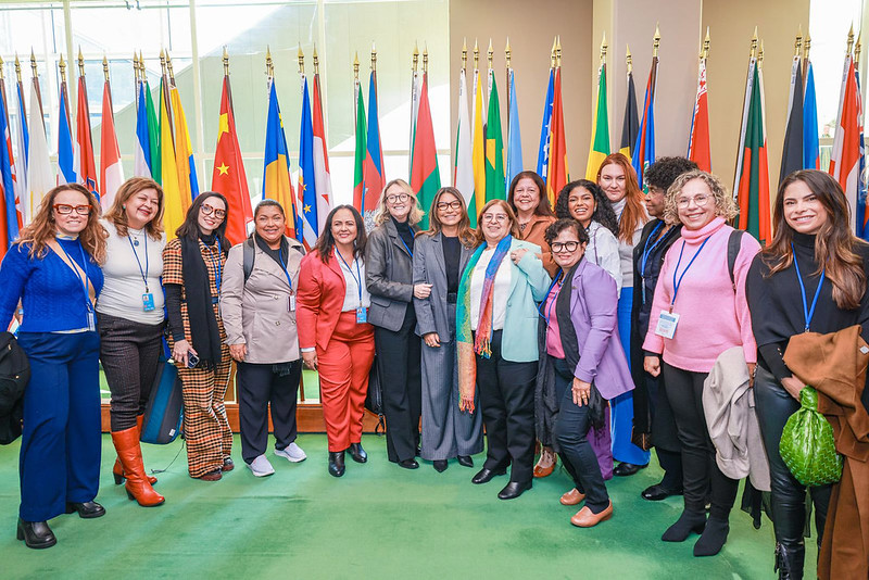 Brazilian committee led by Women's Minister Cida Gonçalves, accompanied by First Lady Janja Lula da Silva, | Photo: Claudio Kbene/ Audiovisual PR